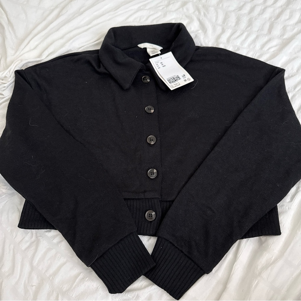 H&M Black Cropped Button-Up Cardigan Sweater